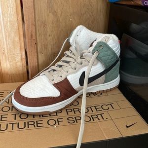 They are too small. Wore them once